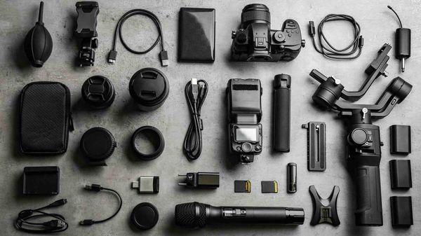 Must-have camera accessories for professional Photographers